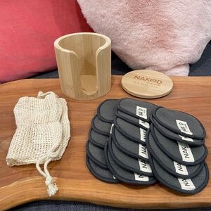 New in Box EVERGOODS 16 Reusable Bamboo Makeup Remover Rounds in Bamboo Holder